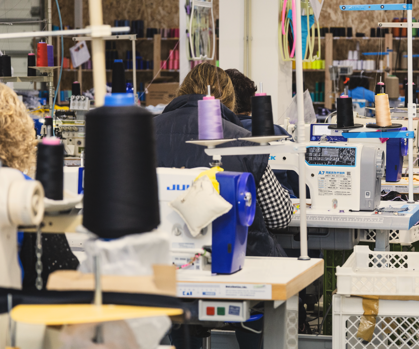 Portugese zwemkledingfabriek voor duurzame bikini's.